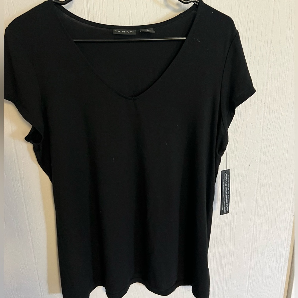 Tahari shirt. Very soft xl